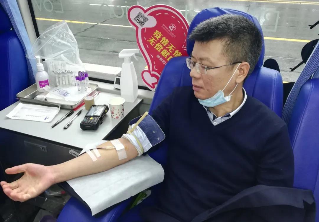 爱心献血，温暖中国，十大买球的正规网站在行动！