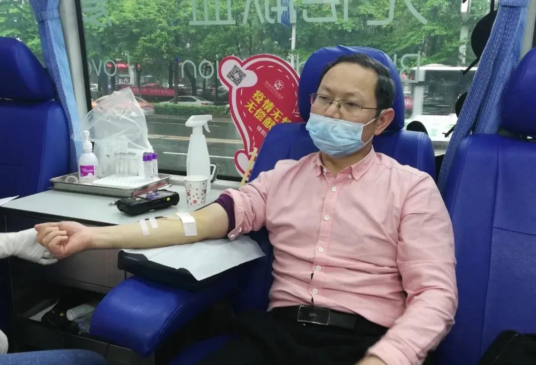 爱心献血，温暖中国，十大买球的正规网站在行动！